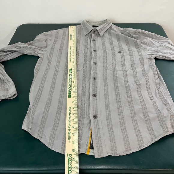 Cabelas Button Shirt Mens Large Gray Striped Nylon Flannel Outdoors (490) - Picture 5 of 8